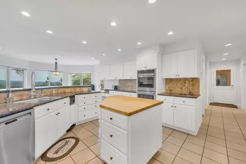 Kitchen - 3738 Springer Rd, Placerville, CA 95667 photo 4 of 8