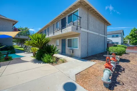 431 Coffee Rd, Modesto, CA 95355 photo 1