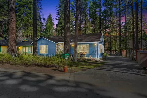 835 Taylor Way, South Lake Tahoe, CA 96150