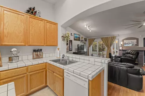 708 Mcdevitt Dr, Wheatland, CA 95692 photo 13