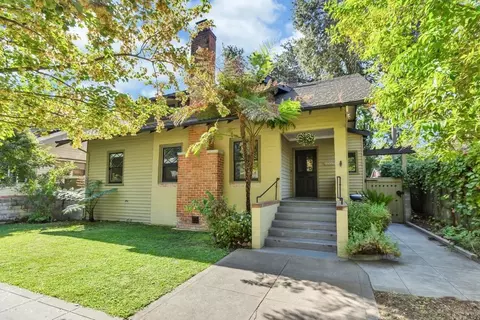2420 Portola Way, Sacramento, CA 95818