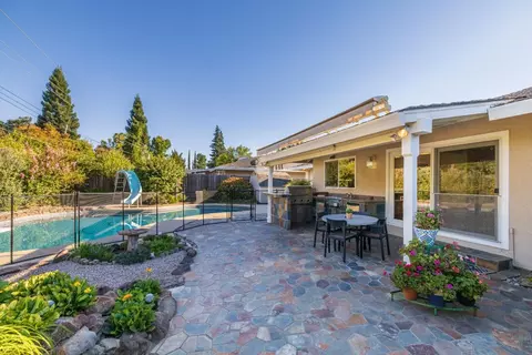 1290 Los Rios Dr, Carmichael, CA 95608 photo 2
