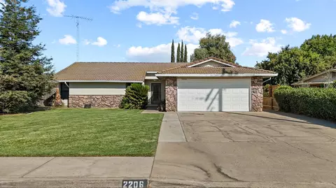 2206 7th, Hughson, CA 95326 photo 3