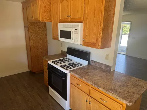 2885 Red Bud Ln, Anderson, CA 96007 photo 8