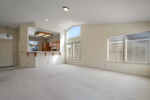 Living - 3313 Saddle Creek Ln, Modesto, CA 95355 photo 2 of 3