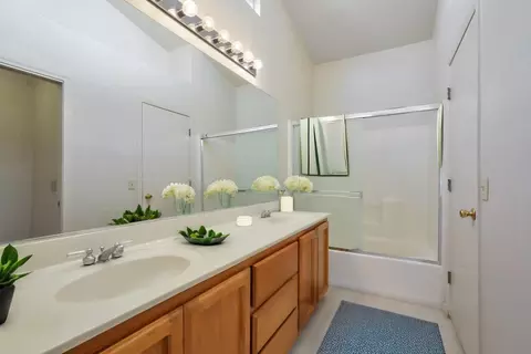 Bath - 3313 Saddle Creek Ln, Modesto, CA 95355 photo 1 of 3