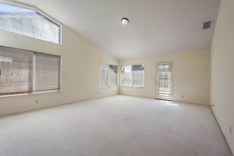 Living - 3313 Saddle Creek Ln, Modesto, CA 95355 photo 3 of 3