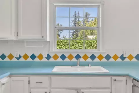Kitchen - 5041 North Ave, Carmichael, CA 95608 photo 5 of 8
