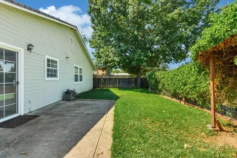 Exterior - 5041 North Ave, Carmichael, CA 95608 photo 5 of 12