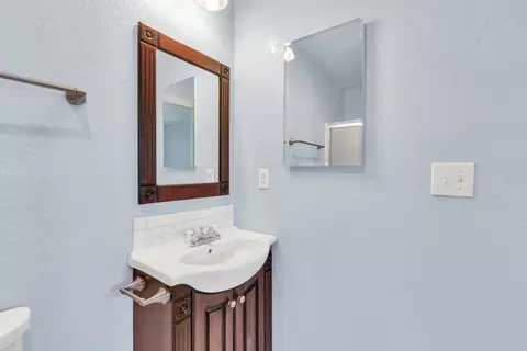 Bath - 5041 North Ave, Carmichael, CA 95608 photo 4 of 4