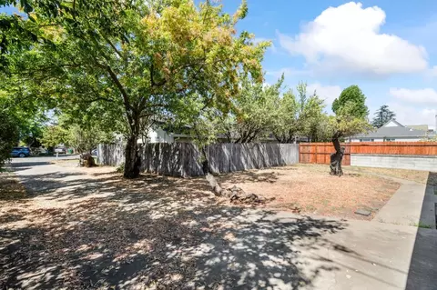 1206 S School St, Lodi, CA 95240 photo 33