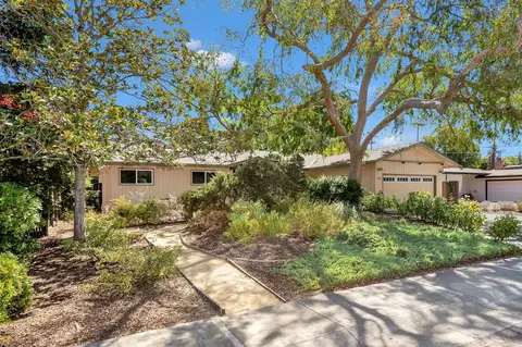Exterior - 1114 Redwood Ln, Davis, CA 95616 photo 2 of 6