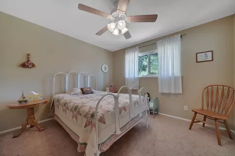 Bedroom - 20895 E Warner Rd, Pine Grove, CA 95665 photo 3 of 13