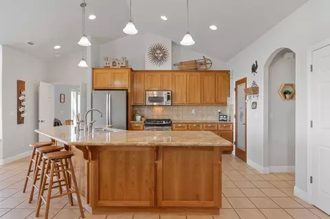 Kitchen - 4087 Wild Cherry Ct, Cool, CA 95614 photo 3 of 7