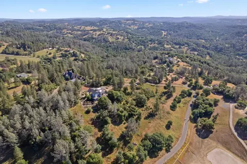 View/Area - 4087 Wild Cherry Ct, Cool, CA 95614 photo 7 of 10