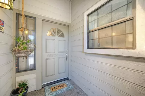 Entry Way - 3129 Pembroke Dr, Modesto, CA 95350 photo 2 of 2
