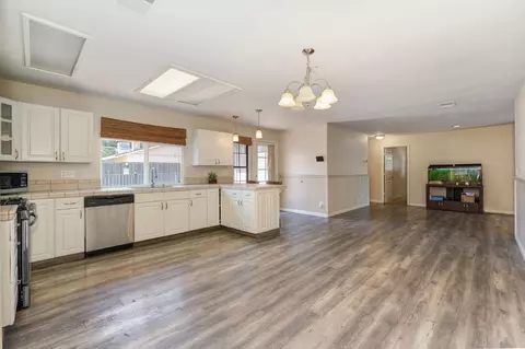 Kitchen - 3129 Pembroke Dr, Modesto, CA 95350 photo 2 of 2