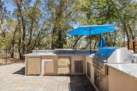 Kitchen - 1797 Dormity Rd, Rescue, CA 95672 photo 5 of 6