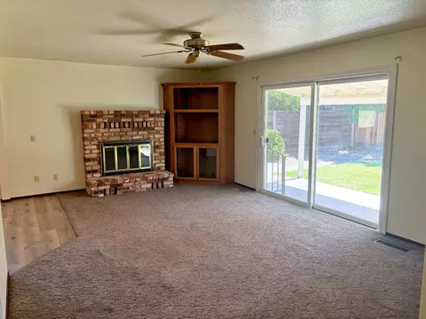 320 E Tuolumne Rd, Turlock, CA 95382 photo 11
