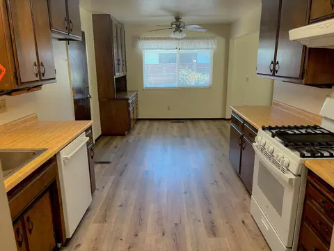 320 E Tuolumne Rd, Turlock, CA 95382 photo 7