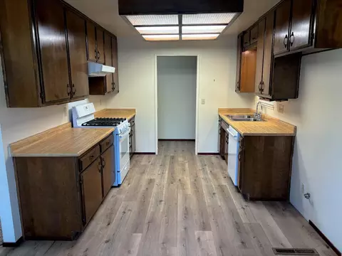320 E Tuolumne Rd, Turlock, CA 95382 photo 6