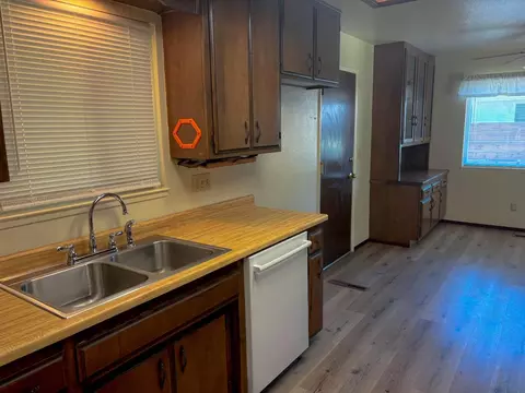 320 E Tuolumne Rd, Turlock, CA 95382 photo 9