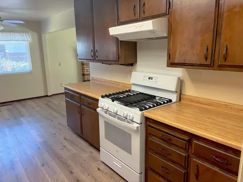 320 E Tuolumne Rd, Turlock, CA 95382 photo 8