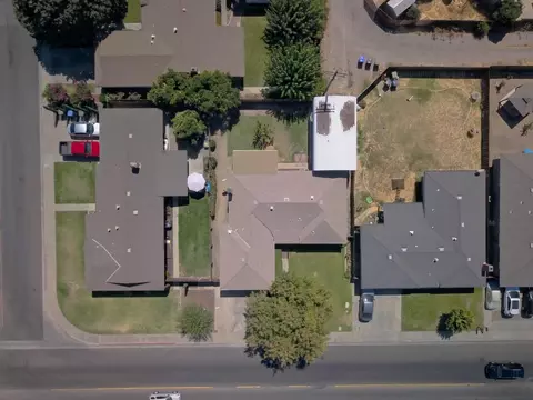 320 E Tuolumne Rd, Turlock, CA 95382 photo 2