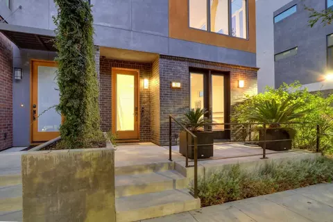 1716 20th St, Sacramento, CA 95811