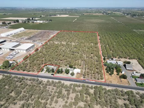 5737 E Keyes Rd, Turlock, CA 95382 photo 1