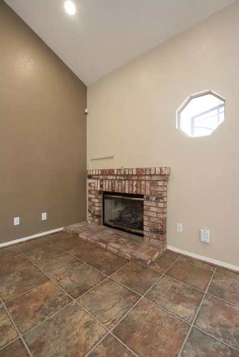 Living - 2152 Cobblestone Mnr, Modesto, CA 95355 photo 7 of 7