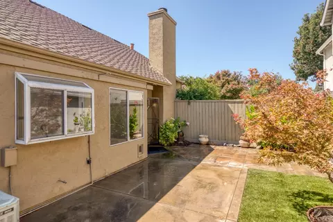 Exterior - 2152 Cobblestone Mnr, Modesto, CA 95355 photo 9 of 10