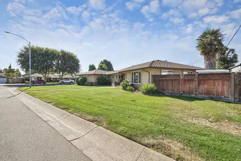 1700 Normandy Ln, Lodi, CA 95242 photo 4
