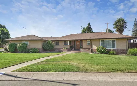 1700 Normandy Ln, Lodi, CA 95242 photo 2