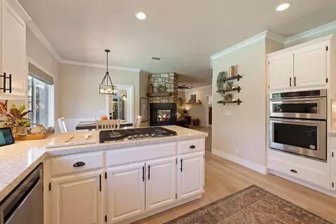 935 Interlaken Dr, Lodi, CA 95242 photo 16