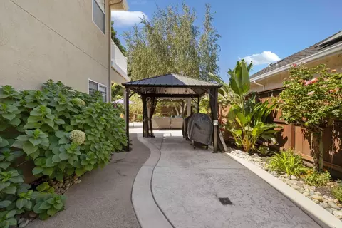935 Interlaken Dr, Lodi, CA 95242 photo 46
