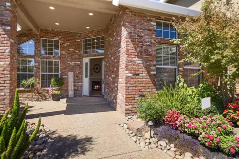 935 Interlaken Dr, Lodi, CA 95242 photo 5