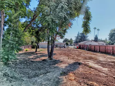 Exterior - 463 Weaver Ave, Merced, CA 95341 photo 17 of 22