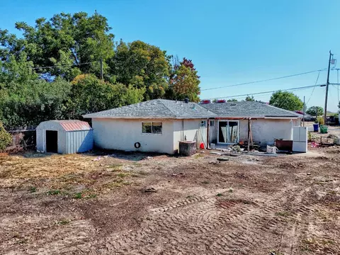 Exterior - 463 Weaver Ave, Merced, CA 95341 photo 21 of 22