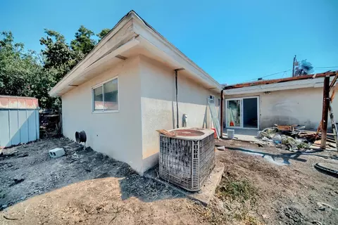 Exterior - 463 Weaver Ave, Merced, CA 95341 photo 10 of 22