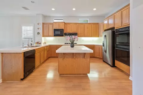 5621 Marden St, Davis, CA 95618 photo 10