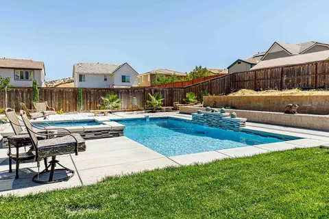 Exterior - 21208 Grapevine Dr, Patterson, CA 95363 photo 7 of 19