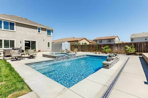 Exterior - 21208 Grapevine Dr, Patterson, CA 95363 photo 11 of 19