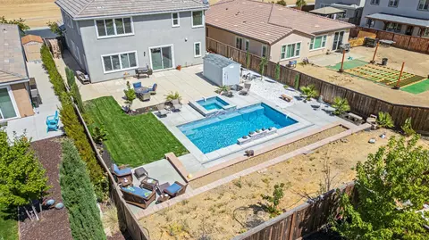 Exterior - 21208 Grapevine Dr, Patterson, CA 95363 photo 18 of 19