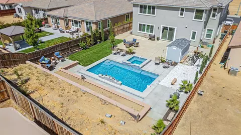 Exterior - 21208 Grapevine Dr, Patterson, CA 95363 photo 17 of 19