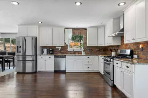 Kitchen - 2989 Highgrade St, Placerville, CA 95667 photo 2 of 3