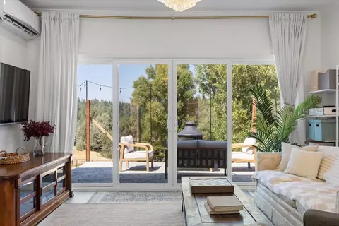 Living - 2989 Highgrade St, Placerville, CA 95667 photo 6 of 7