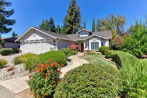 9048 Crowley Way, Elk Grove, CA 95624