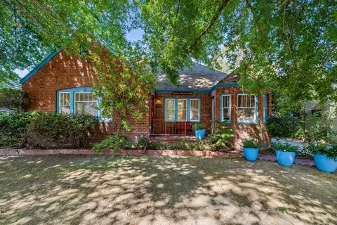 526 36th St, Sacramento, CA 95816