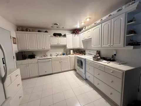 1809 Skylane Way, Modesto, CA 95350 photo 7
